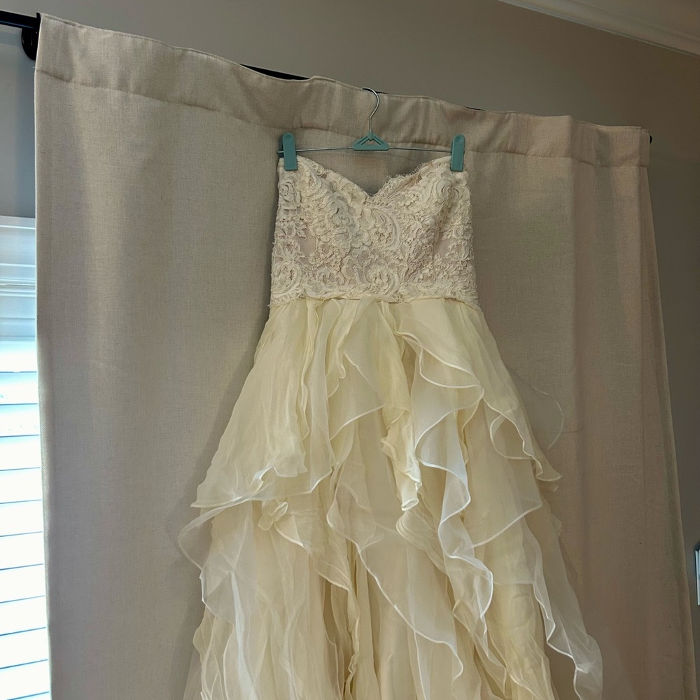 Elegant Cream Strapless Wedding Dress